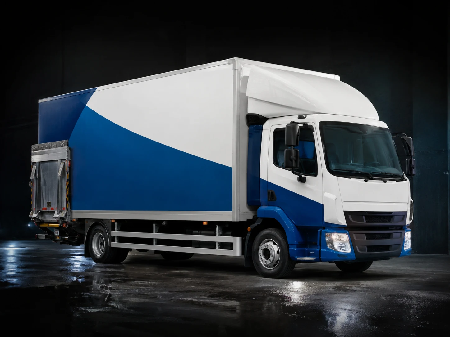 7.5 ton tail-lift truck